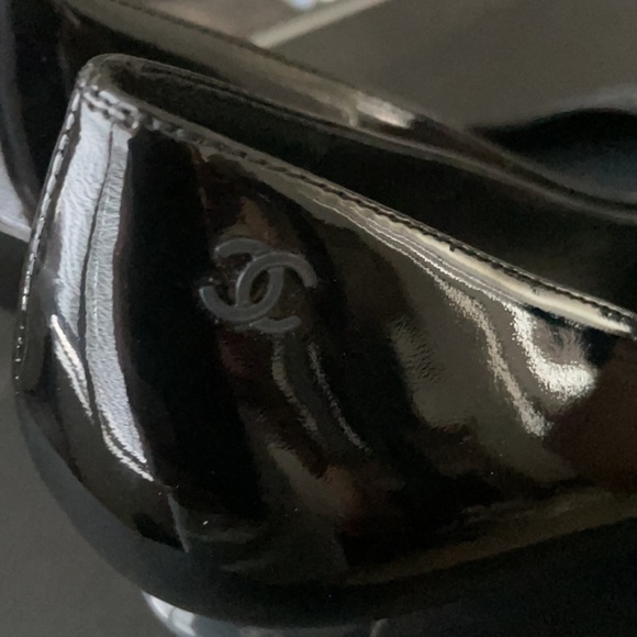 Chanel Patent Leather heels. - Picture 8 of 13